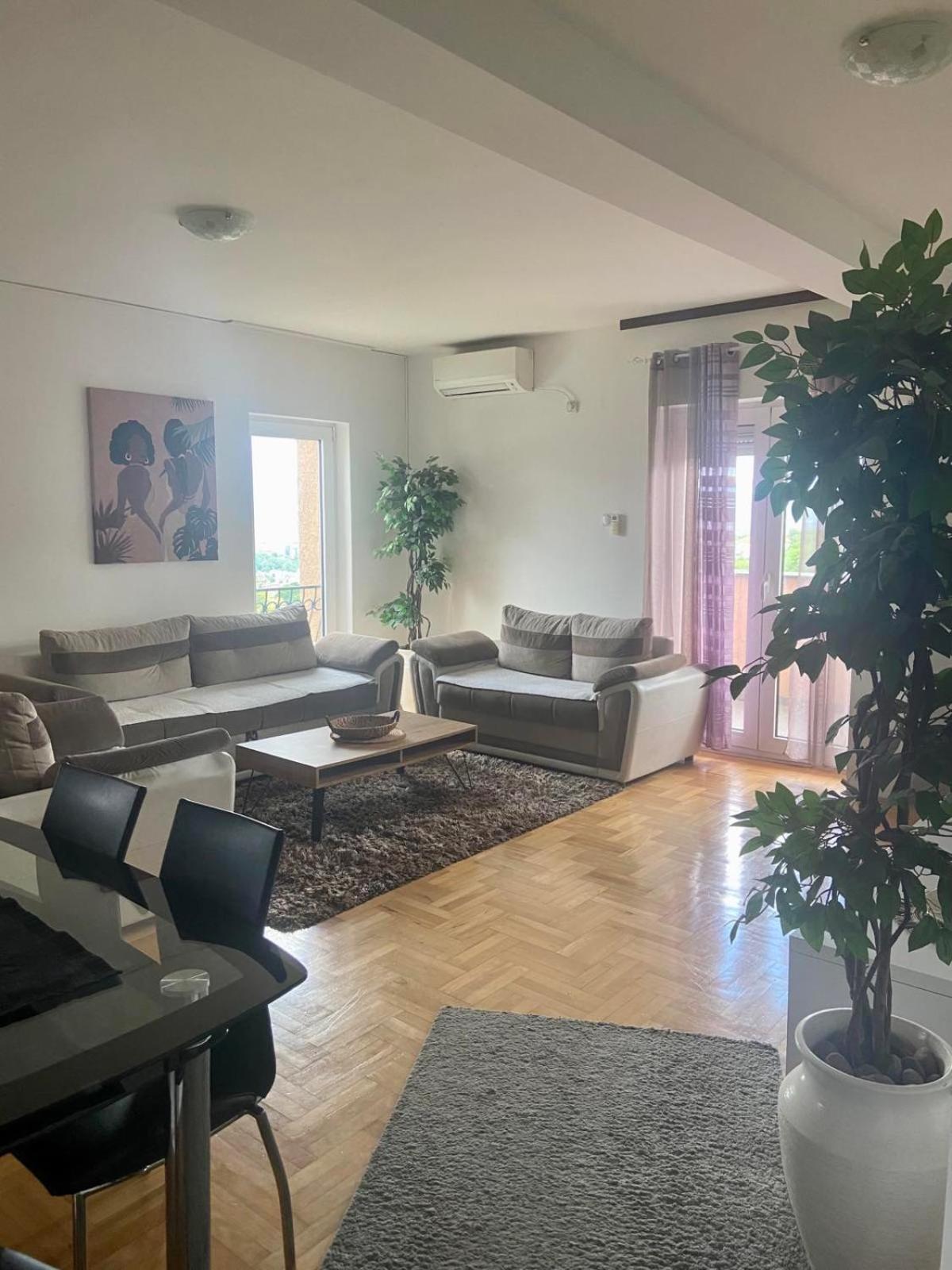 City View & Pool Apartment Ниш Экстерьер фото